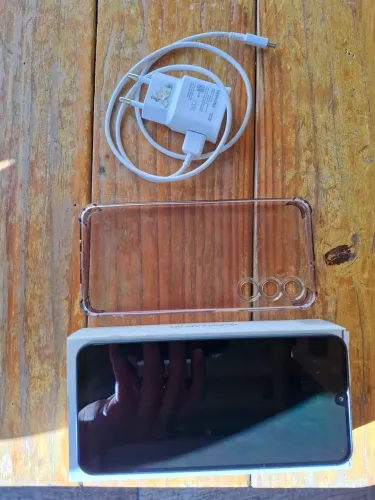 Samsung A16 5G muito novo sem detalhes com caixa capinha e carregador originais