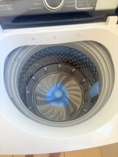 Máquina midea 12 kg 4 meses de uso na garantia 