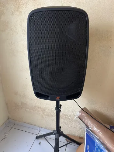 Caixa de som - Pouco usada