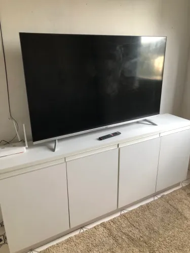 Vende se móvel de madeira branco