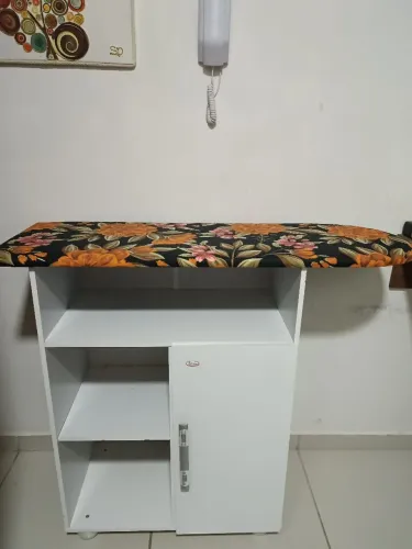 Armário de passar roupa