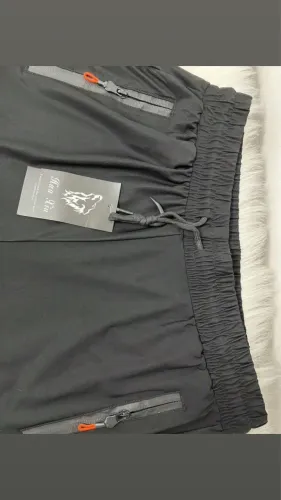 Bermuda Masculina Importada Seda Gelada Elastano Secagem Rápida Bolsos com Zíper