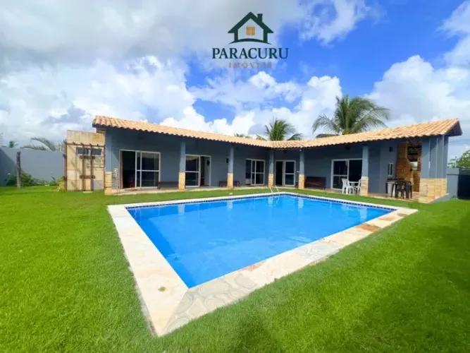 Alugo casa por temporada com três suítes e piscina em Paracuru.