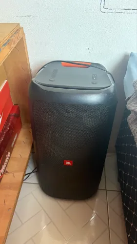 JBL partybox 100