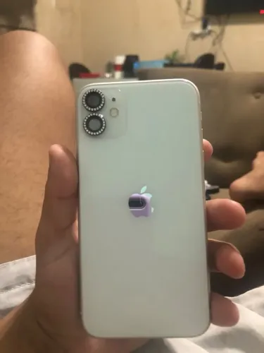 iPhone 11 64gb saúde 76%