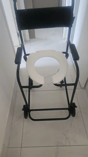 Cadeira de rodas de banho