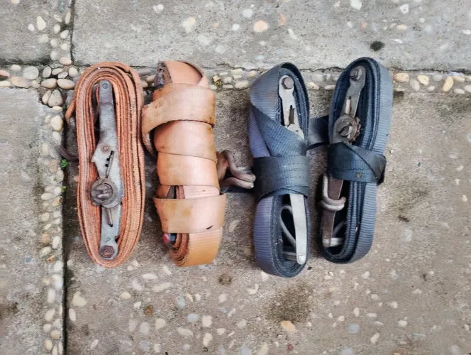 Vendo 4 cintas para amarrar carga, em perfeito estado.
