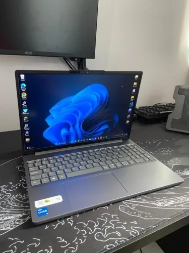 Notebook Lenovo Slim 3 i5 13ª | 16GB DDR5 | SSD 512GB | aceito proposta para levar logo!!