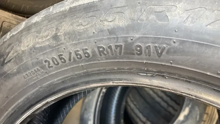 Pneus 205/55 R17