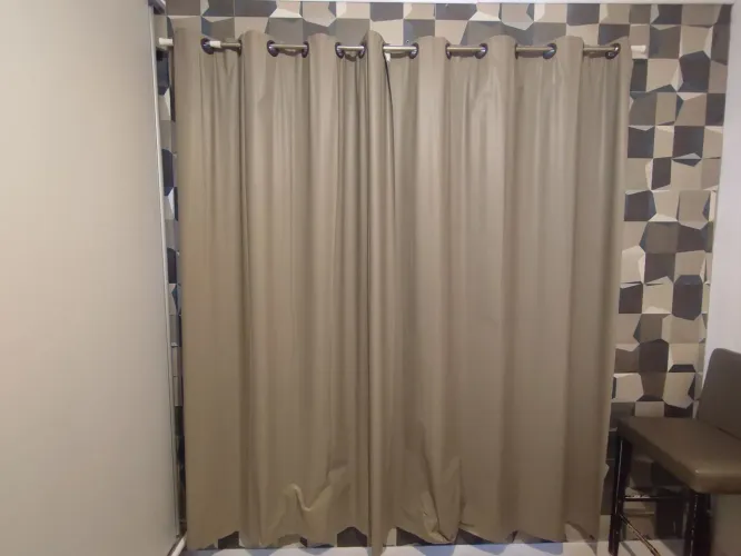 Cortina Blackout PVC + Varão Extensível