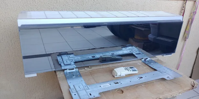 Ar condicionado LG 12000btu usado.