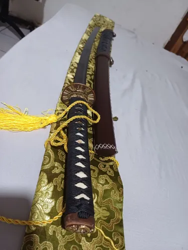 Katana em aço damasco