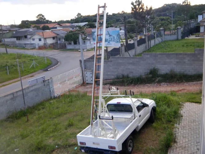 Escada giratória 100% segura fabricada 100% dentro das normas