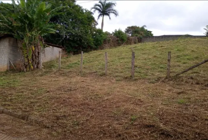 Terreno à venda em Piracaia - 900m² com vista incrível