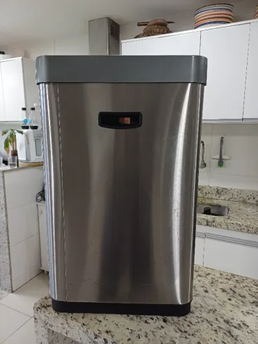 LIXEIRA INOX AUTOMÁTICA COM SENSOR - 50 L