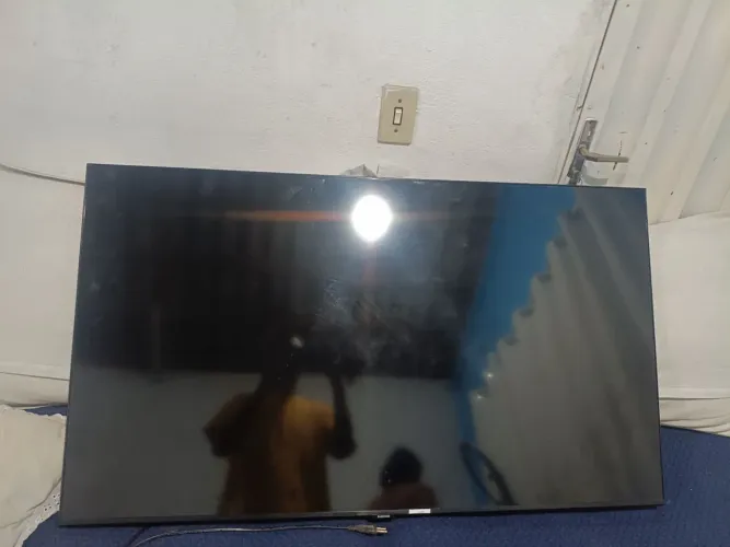 Tv Samsung 50 polegadas pra vender rápido pra hoje bora bora só chama quem tem dinheiro ?