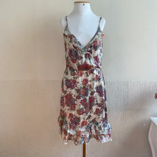 Vestido zara floral seda tamanho P