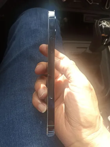 iPhone 12 pro com 128 gigas com iCloud em meu nome,face id funcionando câmeras tudo perfei