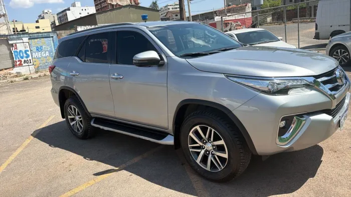 Toyota Hilux SW4 SRX 4X4 2.8 TDI 16V Dies. Aut. 2020