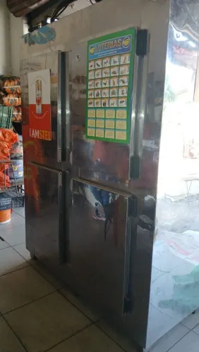 Geladeira bar