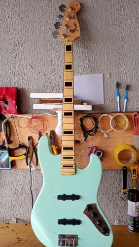 Contra baixo jazz Bass GIANINI 90s com logo fender
