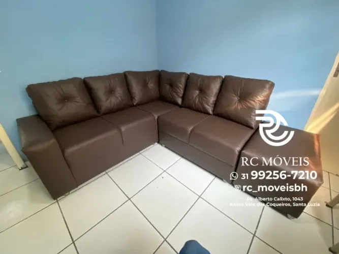 Sofá de Canto Courino Sandero com Puff 1,90x1,80 Promoção