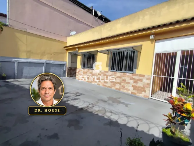 Casa Linear Espaçosa com 2 Quartos (1 Suíte) e 3 Vagas em Quintino Bocaiúva! M06N