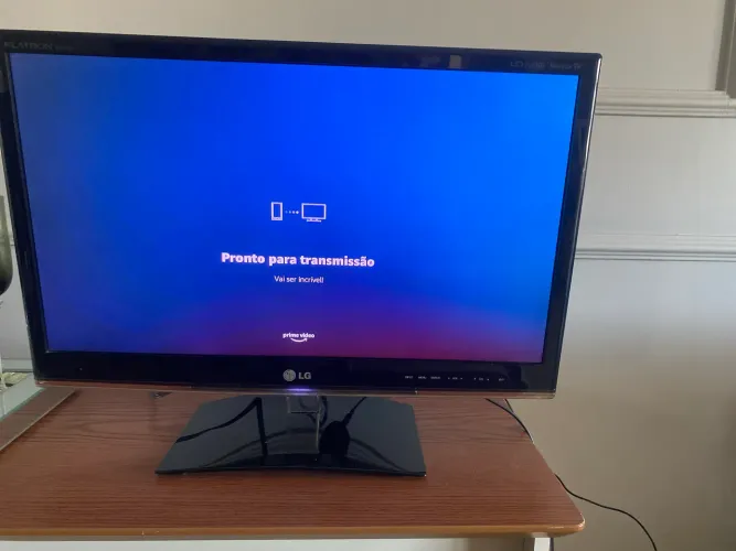 Vendo Tv/Monitor LG com Chromecast incluso.