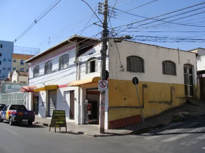 Aluga Kitinete Bairro São Cristovão, COM FIADOR, SEM Garagem