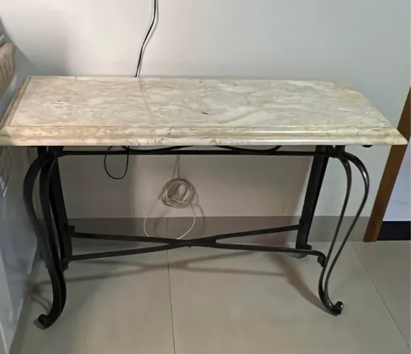Vendo aparador para compor sua decoração 