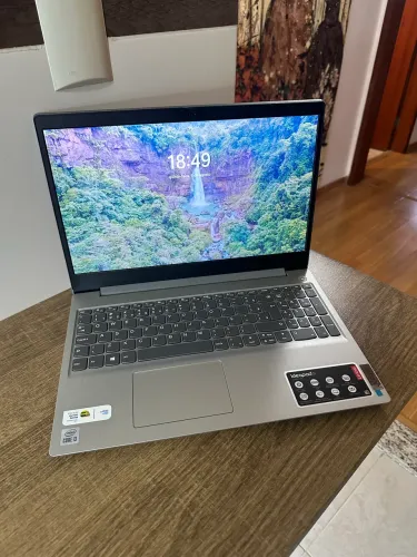 Vendo notebook novo
