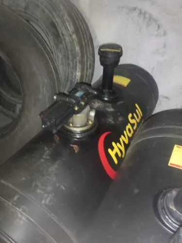 Vendo 1 kit hidráulico para caminhões caçamba