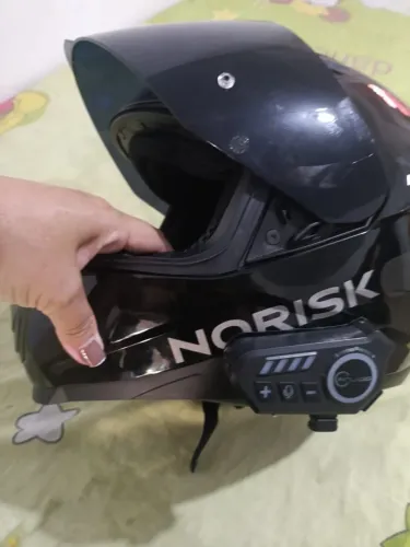 Capacete norisk black edition tamanho 62 com comunicador