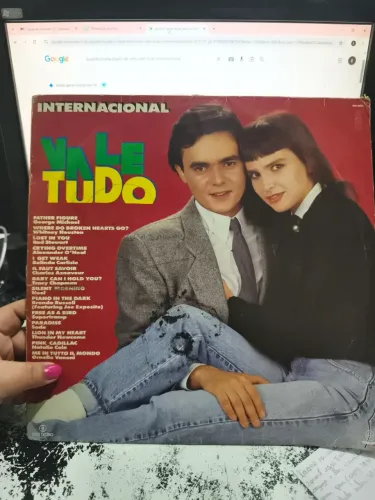 Disco de vinil da novela VALE TUDO - INTERNACIONAL