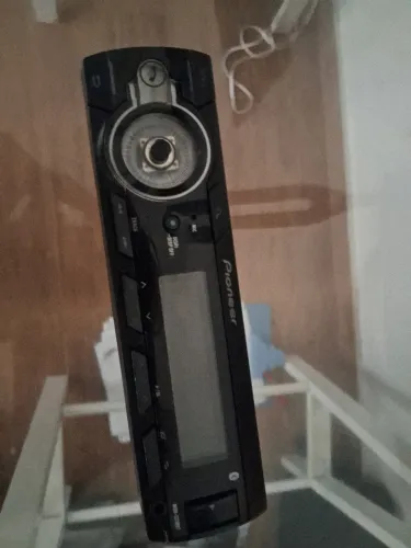 radio pioneer s218bt (só a frente)