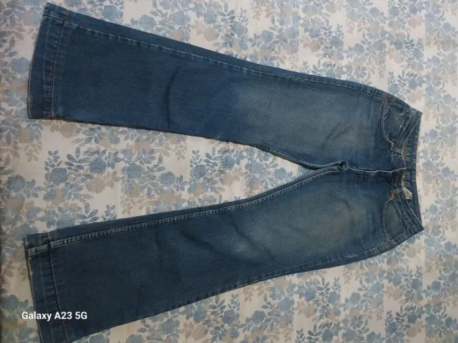 calça jeans Levi's feminina 