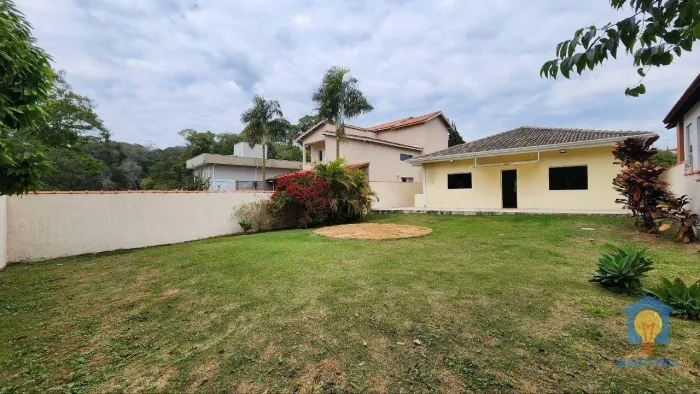 Casa para locação no condomínio Paysage Clair
