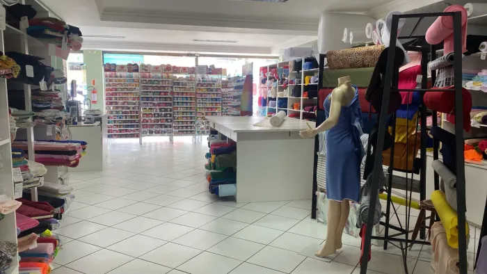 Estoque de Tecidos, Aviamentos e Móveis
