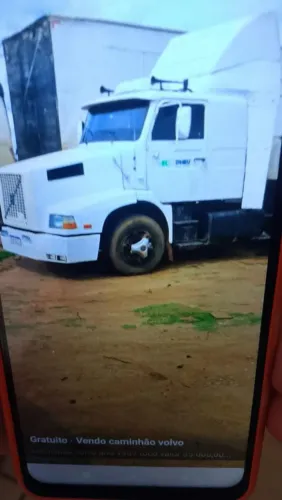 Vende se um conjunto cavalinho NL 10 volvo carreta baú teto aberto 