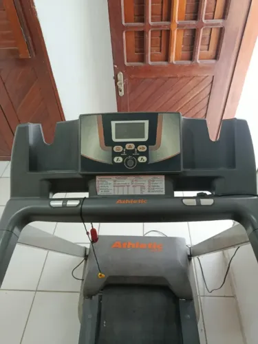 Esteira Ergométrica Advance 420 EE