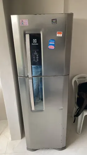 ? Geladeira Electrolux Inox com Painel Digital - R$ 1.200,00 (aceito negociar)