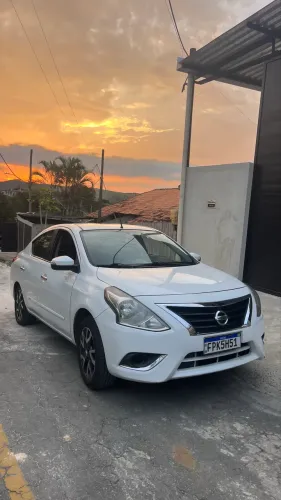 Nissan Versa SL 1.6 16V Flexstart 4P Aut. 2017