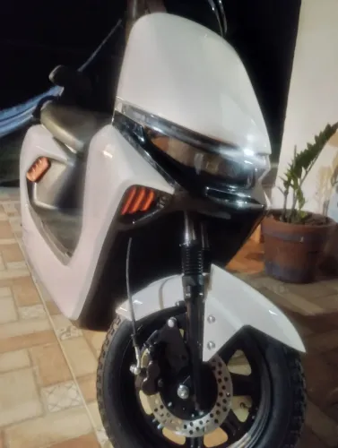 Autopropelido Neon 1000w 2.026