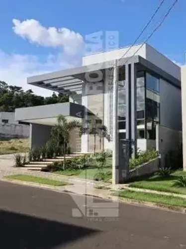 Excelente Casa/Condomínio a venda em TERESINA