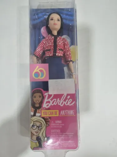 Boneca lacrada Barbie 60 anos profissões.