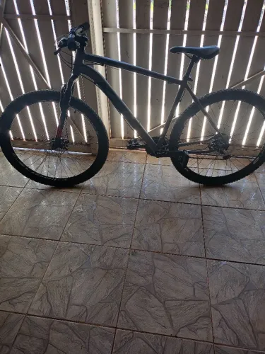 BICICLETA KSW ARO 29 21 MARCHAS FREIOS SHIMANO  A DISCO 