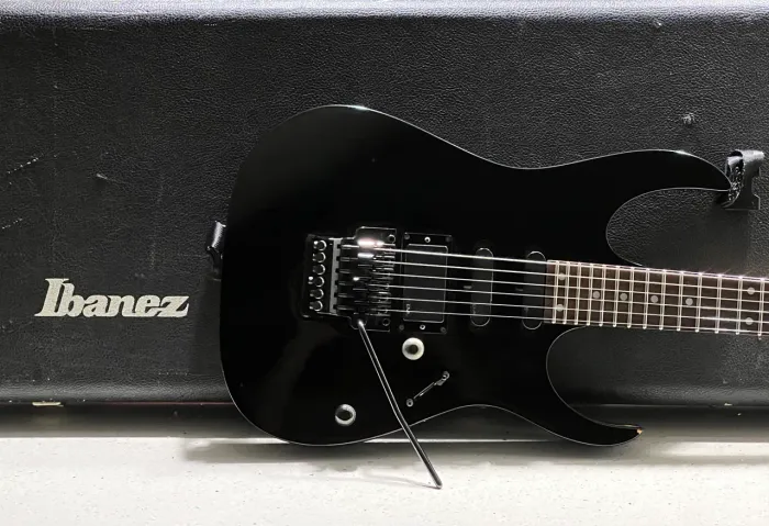 Ibanez RG560 EMG Fujigen Japão + Case