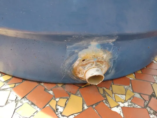 Caixa dagua 1000L Fortlev, sem a tampa, fácil conserto.