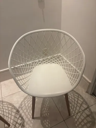 Cadeira branca nest Tok&Stok