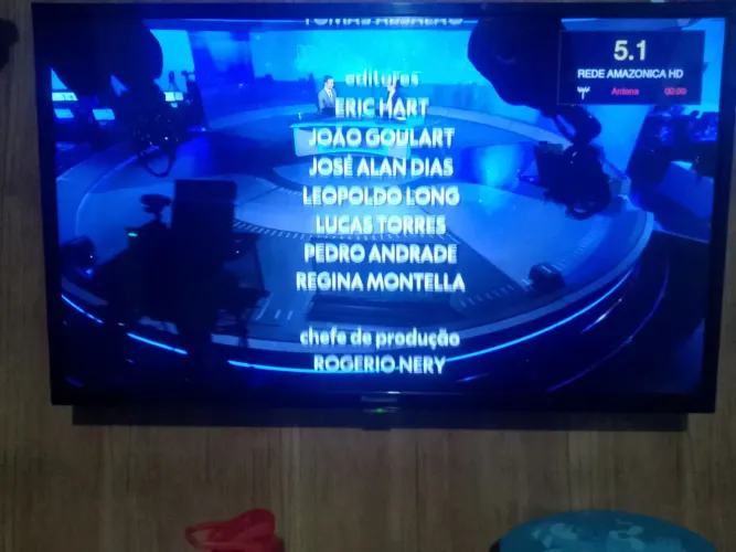 Vendo essa tv Panasonic está sem controle